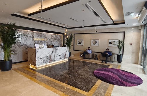 Jumeirah Lake Towers Hostel | Dubai gate-2