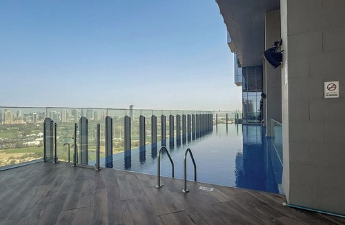 Jumeirah Lake Towers Apartment | Balcony with City View 2 Bedroom - JLT Dubai Close to Metro & Marina by Heaven Crest Vacation Homes