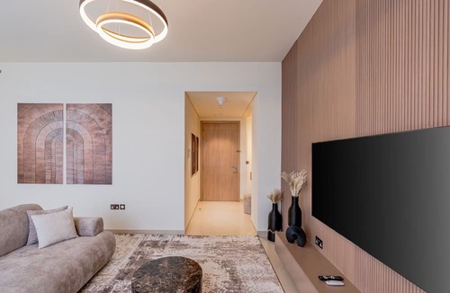 Mina Al Arab House | Sophisticated Interior near Hayat Beach