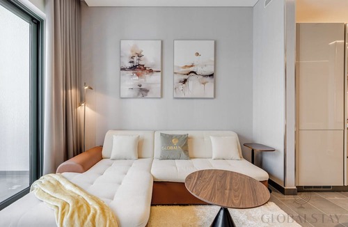 Nad Al Sheba Apartment | GLOBALSTAY. The Crest Tower C Apartments