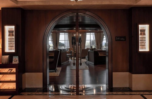 Beach & Coast Hotel | Sheraton Sharjah Beach Resort & Spa