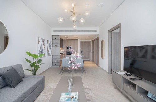 Jumeirah Village Circle Apartment | Luxury Stay At JVC with Pool & Gym