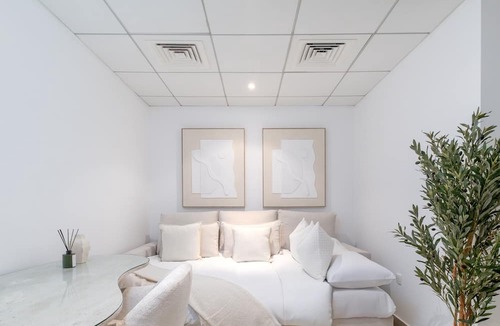 Downtown Dubai Apartment | LUX Burj Khalifa Fountain View Suite 2