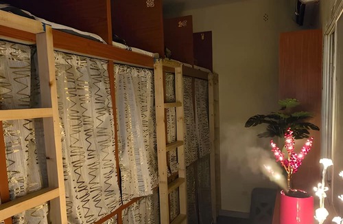 Al Muraqqabat Bed & Breakfast | Alharaki Capsule