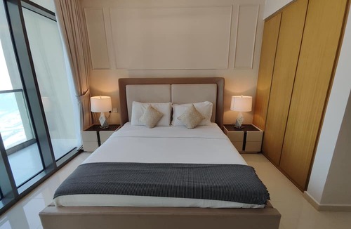 Sheikh Zayed Road Apartment | Lux BnB Aykon City I Skyline Canal Views