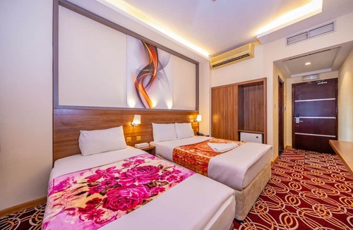Al Sabkha Hotel | Tanha Hotel