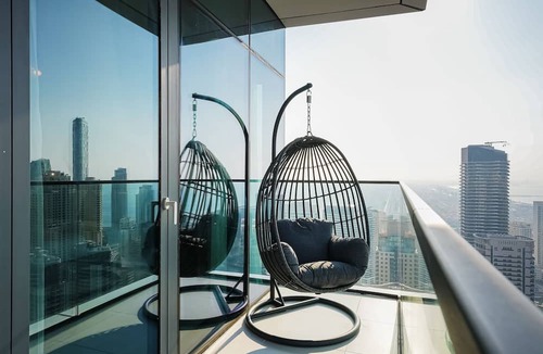 Dubai Marina Apartment | Modern 2BR HighFloor Haven - Vida Marina
