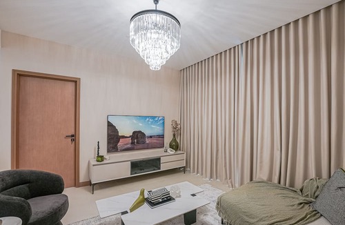 Dubai Marina Apartment | Modern 2BR HighFloor Haven - Vida Marina
