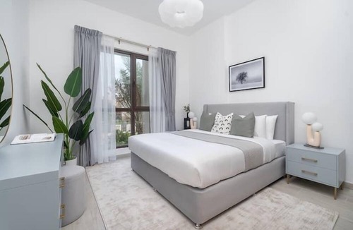 Umm Suqeim 3 Apartment | Vogue | Rahaal Madinat Jumeirah near Burj Al Arab
