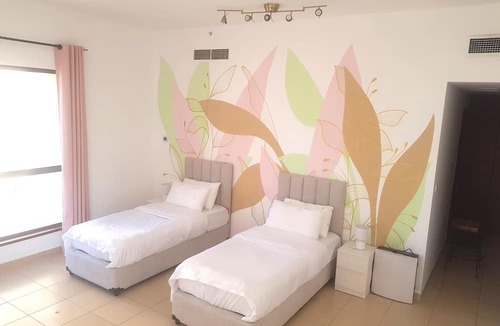 Jumeirah Beach Residence Hostel | Grays Hostel By Haly