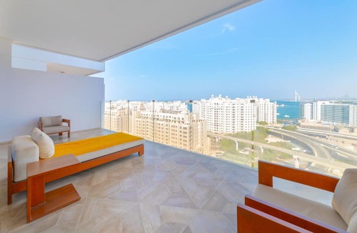 Palm Jumeirah Apartment | Luxury Apt & Private Beach - FIVE Palm Jumeirah