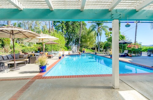 Escondido House | VILLA ESCONDIDO stunning one of a kind luxury suite with views and a pool