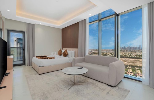 Jumeirah Village Triangle Apartment | Samaya Holiday Homes Cloud Suites