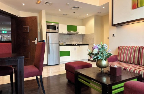 Dubai Marina Apartment | Sunday Marina View Hotel Apartments