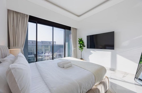 Nad Al Sheba Apartment | Azizi Riviera 61 - Serene Studio in Meydan