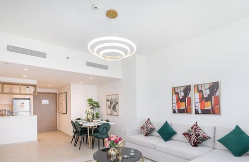 Za'abeel 2 Apartment | Vogue, Downtown with Easy Access to Dubai Mall