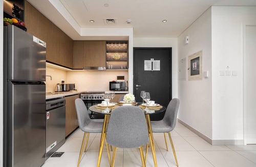 Downtown Dubai Apartment | Delujo Stays – Burj Crown Collection
