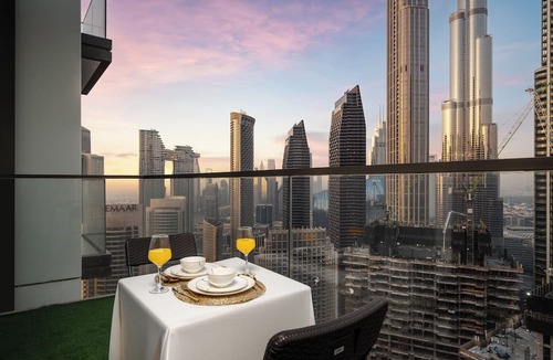 Downtown Dubai Apartment | Delujo Stays – Burj Crown Collection