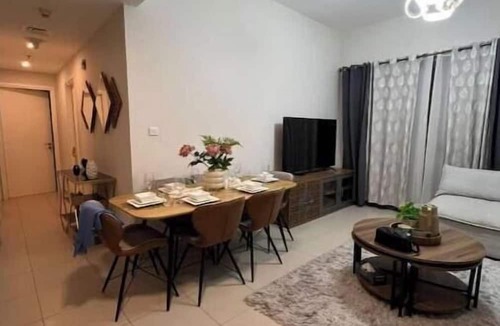 Bur Dubai Apartment | Luxury 2BR w/Pool, Gym & Balcony - Safi Apartment