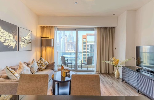 Dubai Marina Apartment | Elegant 1BR & Views at JW Marriott Dubai Marina