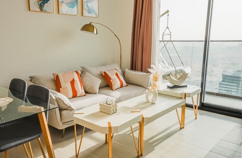 Jumeirah Village Circle Apartment | Elegant 1 BR Apt in JVC with Spacious Balcony