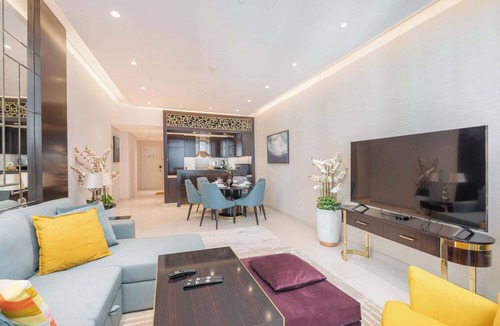 Downtown Dubai Apartment | Free housekeeping visits during your stay - StayShort - Spacious and Modern 3 Bedroom Perfect for Family