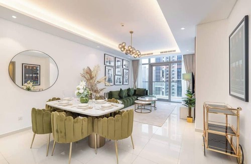 Downtown Dubai Apartment | Free housekeeping visits during your stay - StayShort - Contemporary 2BR Apartment in Business Bay Ideal for 4