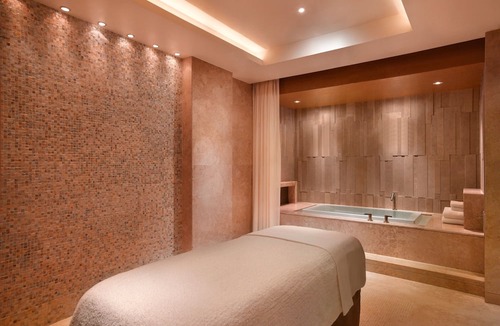 Bur Dubai Apartment | Grand Hyatt Residence