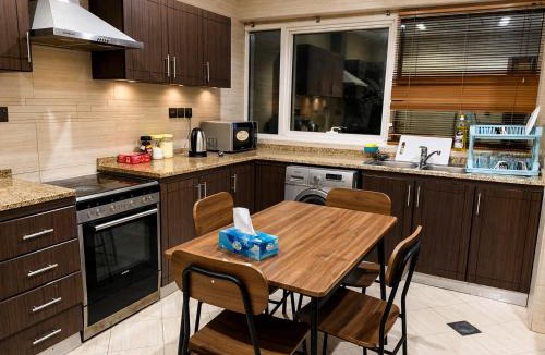 Old Dubai Apartment | Premium Hostel Sharing Near Burjuman Metro Great Location