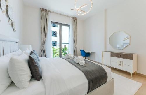 Dubai Apartment | PVH - Beach Front 2BR in Le Pont - Port de La Mer