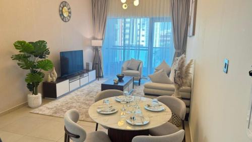 Al Satwa Apartment | Deluxe Apartments Near WTC and Sheikh Zayed