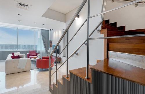 Bur Dubai Apartment | Allsopp and Allsopp - 1-Bedroom Apartment in Sky Gardens, DIFC