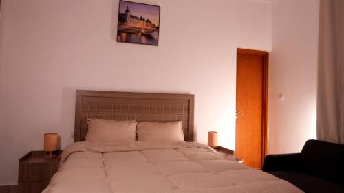 Al Majaz House | Double Room with Private Bathroom near Dubai