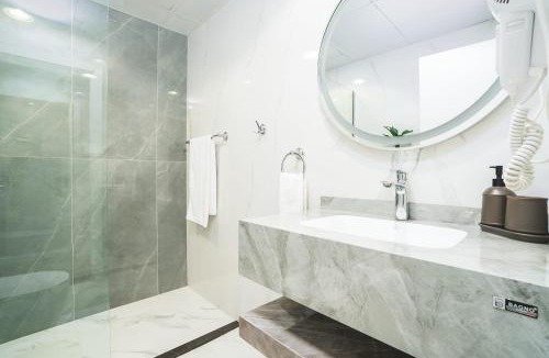 Dubai Marina Apartment | High 67th Floor, 1BR Top Location in Marina