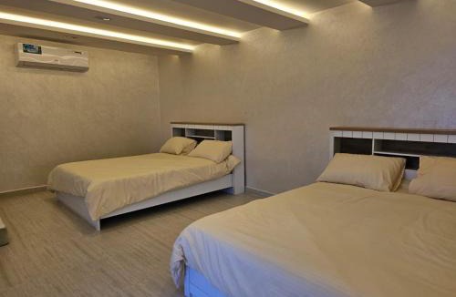 Falaj al Moalla Ski Chalet | مزرعه فلج فارم Falaj-farm