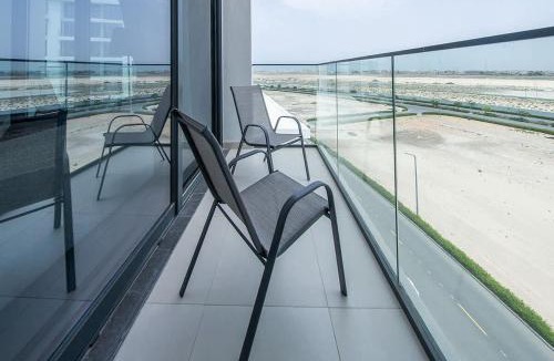 Al Hamriya Apartment | Modern Waterfront 1-Bedroom Apartment - Blue Bay Walk
