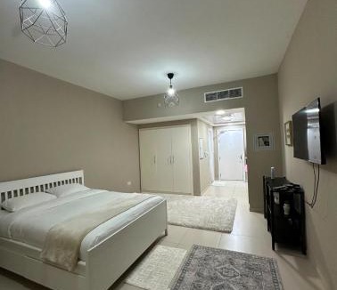 Abu Dhabi Apartment | Cosy Studio - Desert Breeze