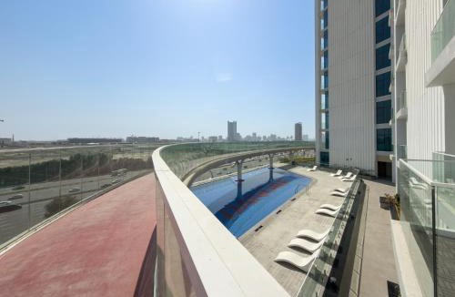 Al Barsha Apartment | Vogue Vacation Homes, Arjan Skyz by Danube near Miracle Garden, Studio Apartment with Balcony and City View, Access to all Amenities