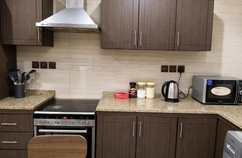 Old Dubai Apartment | Burjaman Budget Sharing Hostel in Bur Dubai