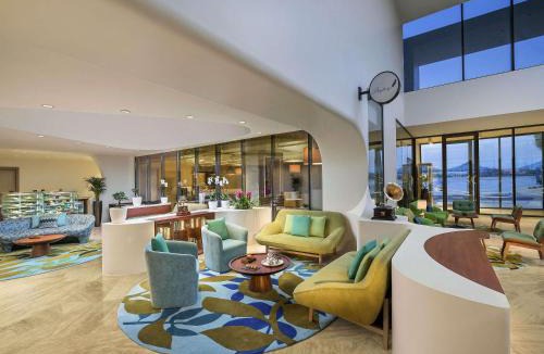 Palm Jumeirah Resort | The Retreat Palm Dubai MGallery by Sofitel