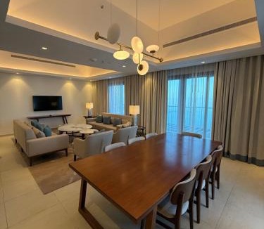 Sharm Apartment | سحر المحيط لتأجير بيوت العطلات ocean magic 4BR luxury apartment , direct sea facing at Address beach resort Fujairah