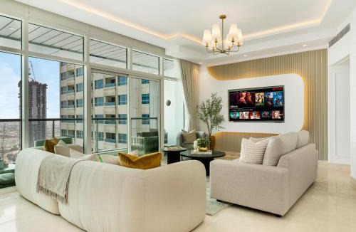 Jumeirah Lake Towers Apartment | Kensington 2BR and Maid Luxurious flat in JLT