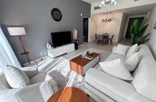 Al Satwa Apartment | Prime Apartments Near WTC and Sheikh Zayed RD