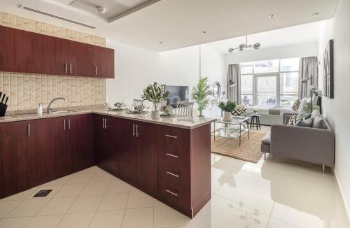Dubai Sports City Apartment | Frank Porter - Oasis Tower 1