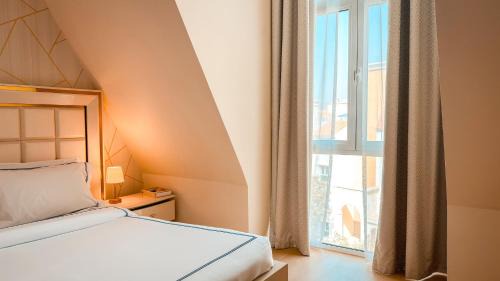 Madinat Zayed Apartment | Luxury Escapes Bright & Spacious 1BR in Discovery Gardens