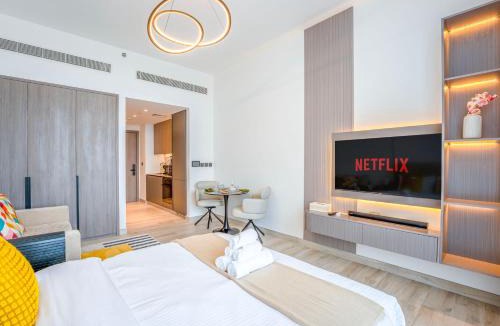 Al Barsha Apartment | Dubai Miracle Garden Modern Luxury Studio Pool, Padel Court & Sauna Arjan