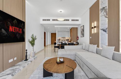 Downtown Dubai Apartment | New Downtown Bldg Near Burj View with Infinity Pool and SkyGym