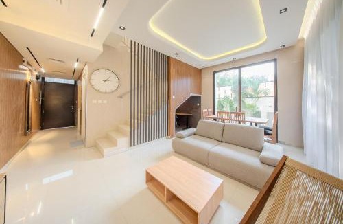 Sharjah Villa | Private Pool Villa in Sharjah - Green Gem - BBQ Pit - Maid Room