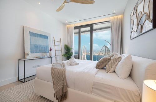 Dubai Marina Apartment | Address-Beach Resort & Iconic view - 48th floor