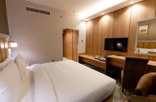Deira Hotel | Luxe Grand Hotel